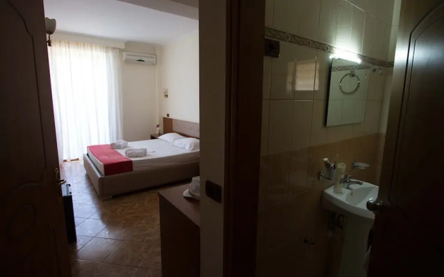 Paradise Lukova Hotel