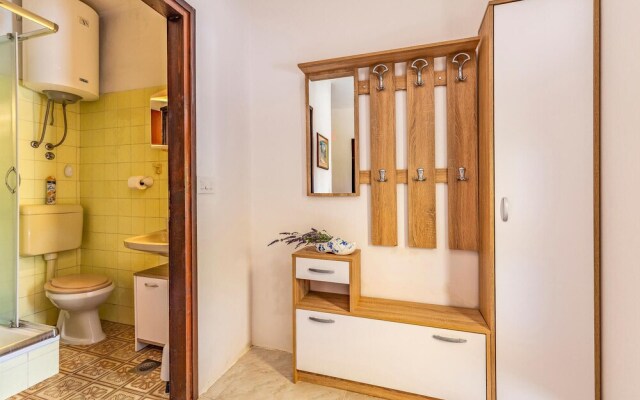 Amazing Apartment in Medulin With 1 Bedrooms and Wifi
