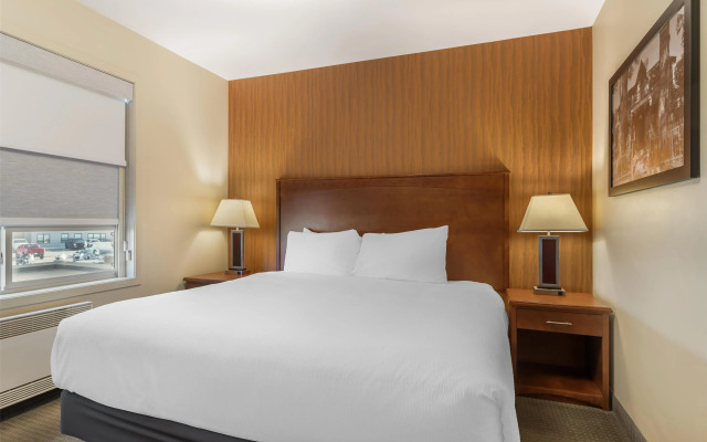 Best Western Plus Service Inn & Suites