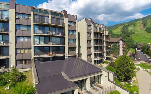 Bronze Tree Condominiums by Mountain Resorts