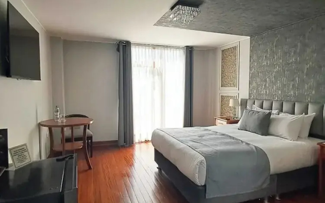 Hotel Fundador By Robles