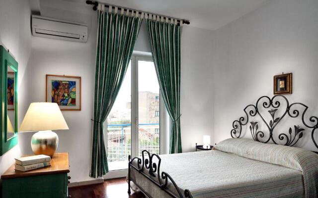 Sound Of The Sun Apartment