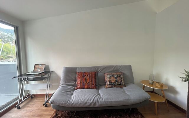 Súper Apartamento TV Wi Fi y parqueadero