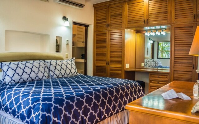 Royal Palms 6 1 Bedroom Condo by RedAwning