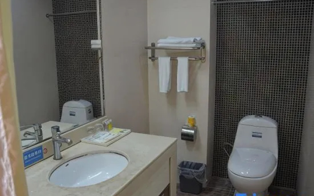 Yunnan Cadre Sanatorium – Bathroom – Kunming