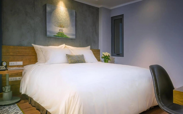 Bespoke Trendy Hotel Hanoi