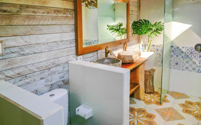 Lembo Lagoon Bungalows