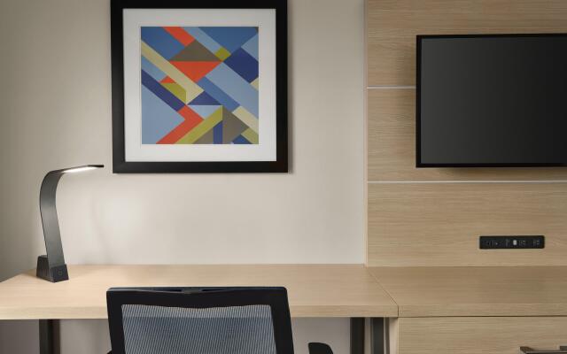 Holiday Inn Express & Suites Mt. Pleasant by IHG