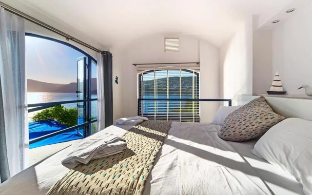 The White Collection - Villa Sun