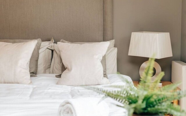 The Herringbone - 3 Bed With Parking Pet Friendly