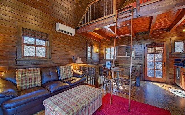 Woodpecker's Hollow - 1 Br Cabin