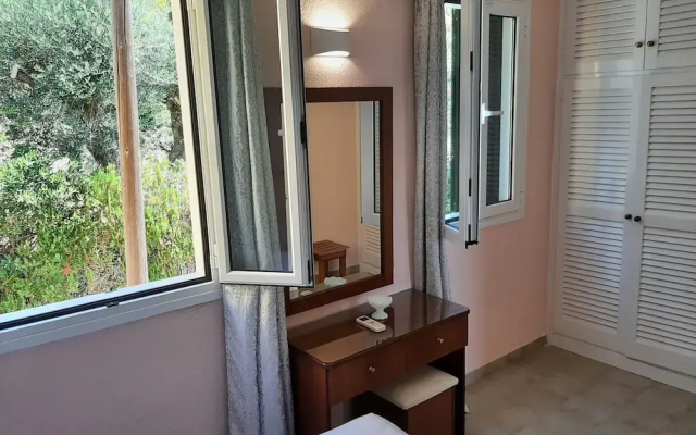 Apartment in Mpenitses With Sea View & Pool