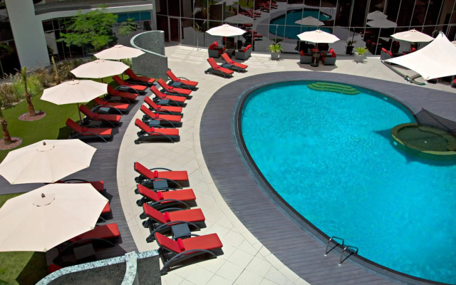 Majestic Arjaan by Rotana Hotel