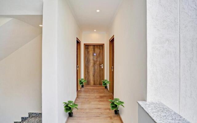 OYO Townhouse 1101 Birdhouse South City Near Omaxe Gurgaon Mall