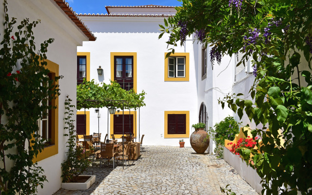 Pousada Convento de Evora - Historic Hotel