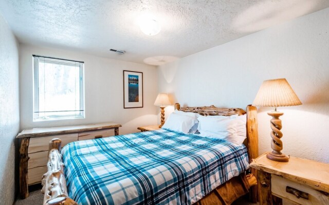 Temptation 8 3 Bedroom Condo