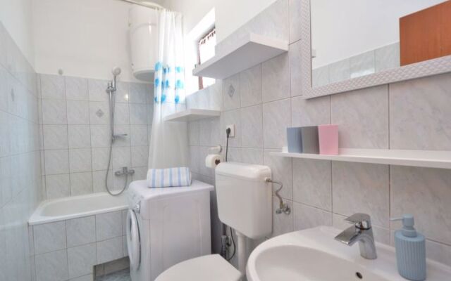 House Ante Brodarica