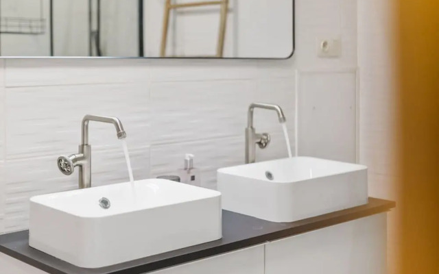 Beachfront Holiday Home Near the Market