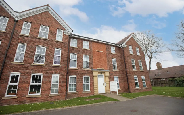 West Hull 2 bed apartment with Parking