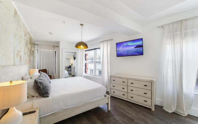 Ithaca of South Beach Hotel