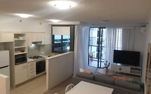 Open 1 Bedroom Apartment in Brisbane City