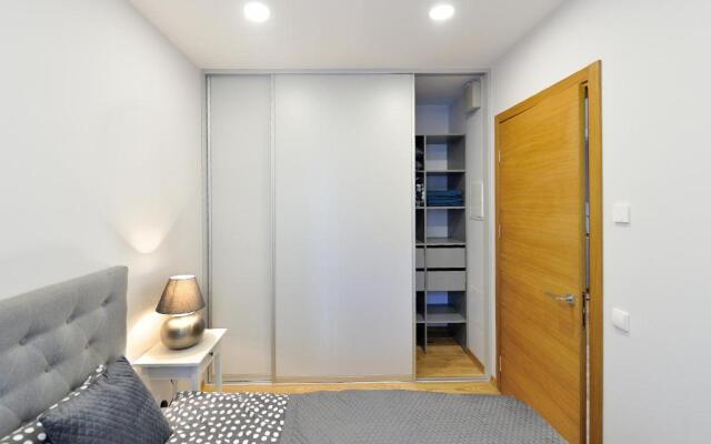 Cosy 1BD Apartment in Old Town by Hostlovers