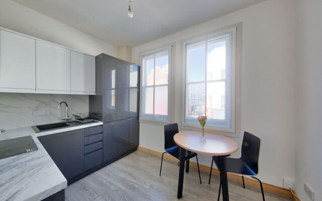 Clapham Junction Central