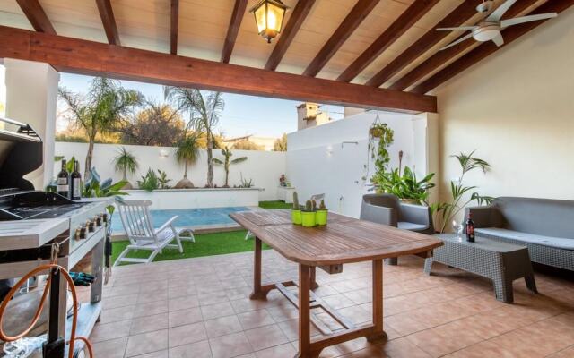 House - 3 Bedrooms with Pool and WiFi - 107616