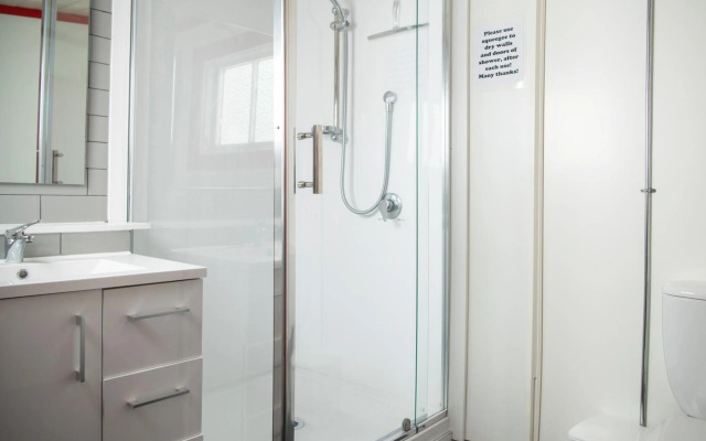 Puriri Downtown Villa - Napier Holiday Home