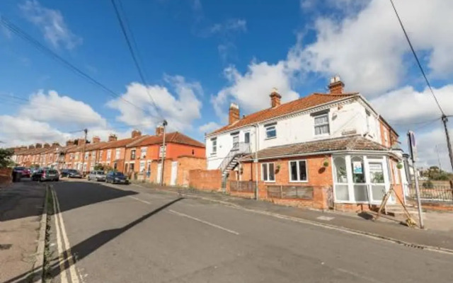 Host Stay Angel Apartment