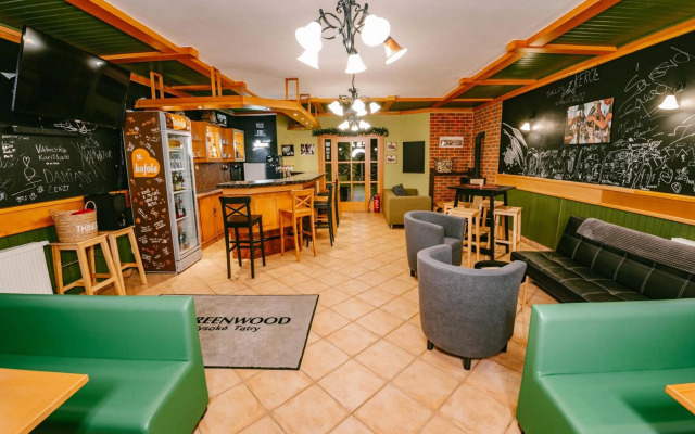 Greenwood Hotel