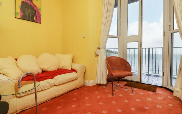 Val's Seaview