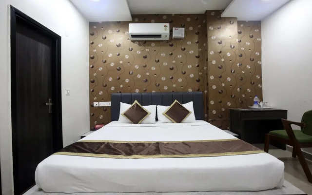 Hotel Crossroads
