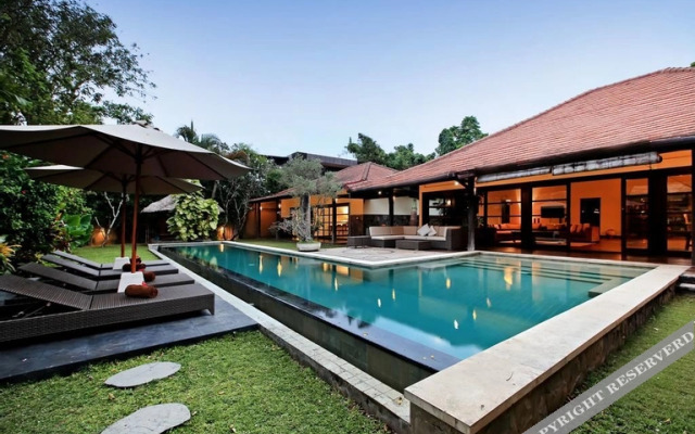 Acacias Villa