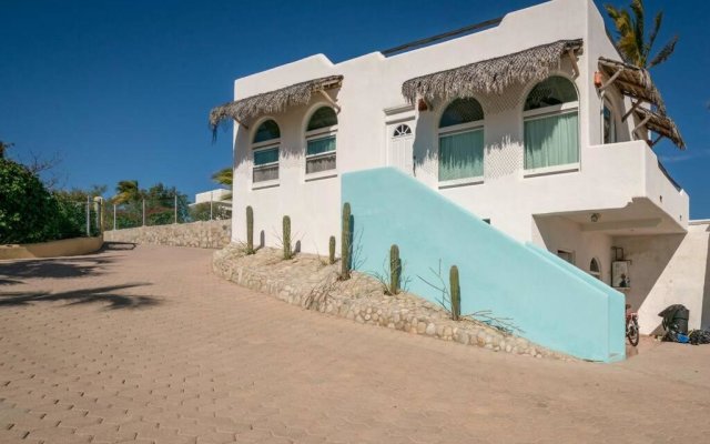 Awesome Casita with 1BR 1BA with beach & pool