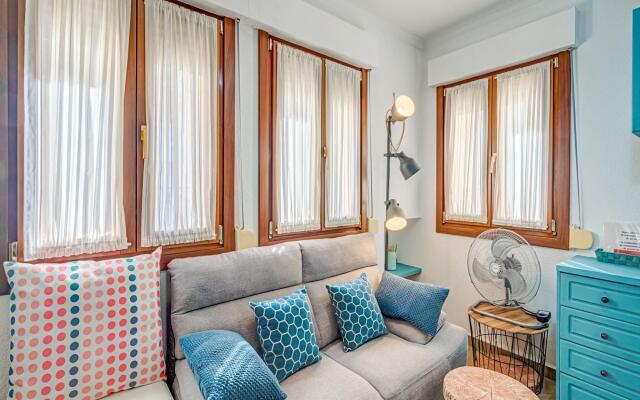 Comfy Holiday Home in Denia near Playa Beach
