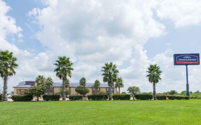 Baymont by Wyndham Iowa Lake Charles