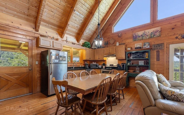 Sweet Magnolia 2 Bedroom Home