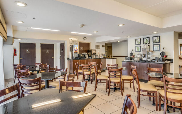 Comfort Suites Pineville - Ballantyne Area