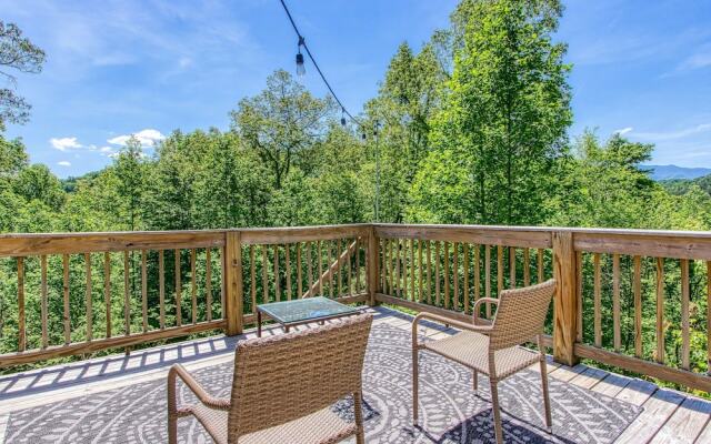 Deer & Doe by HoneyBearCabins