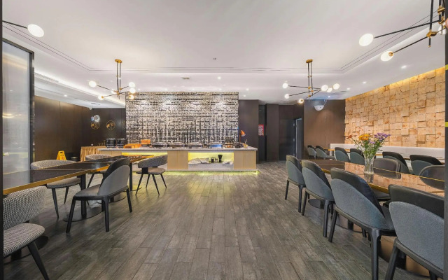 Orange Hotel (Xiamen Jimei Xuecun)