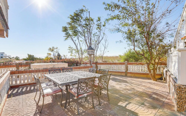 Beachfront Home ~ 7 Mi to Cape May!