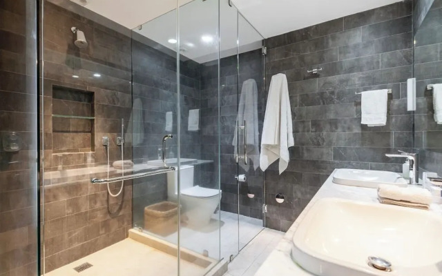 319-PH Luxury 3BR Duplex PH