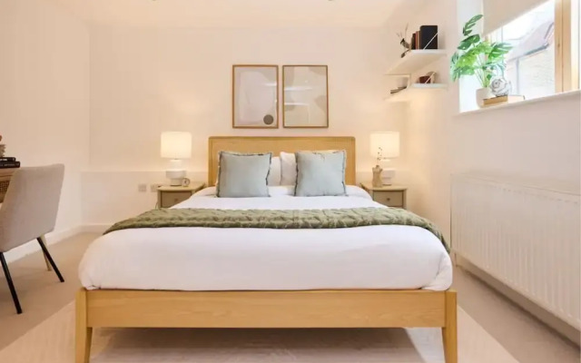 The Gwendolen Retreat - Inviting 2bdr Apartment With Balcony