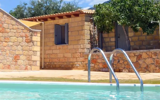 Villa Eleni - Private Pool Retreat Near Kardamili