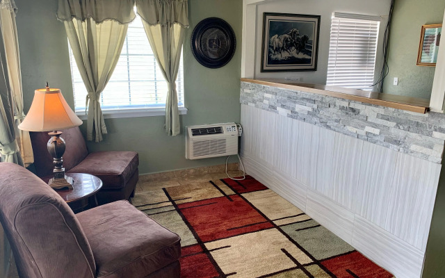 HiWay Inn Express of Elk City