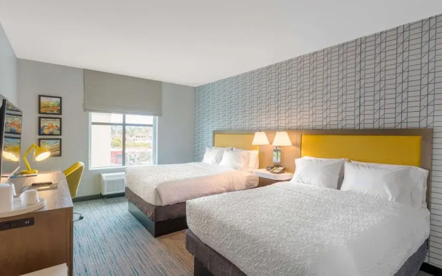 Hampton Inn Riverside Downtown