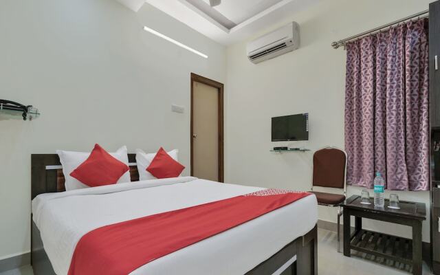 OYO 12181 Hotel Gravity