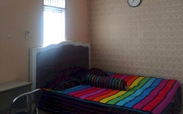 SPOT ON 93270 Handisa Homestay SyariahNearKedai Kopi Atien