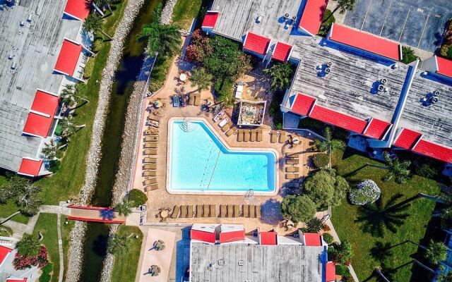 Runaway Bay Resort by BBG